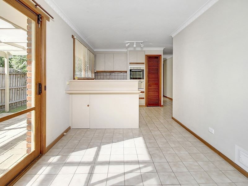 17 Cook Avenue, Rosebud VIC 3939