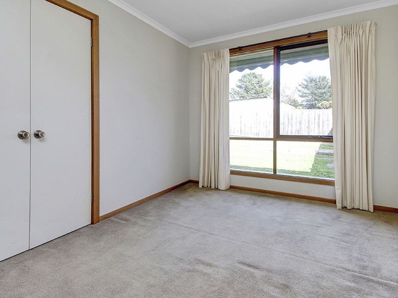 17 Cook Avenue, Rosebud VIC 3939