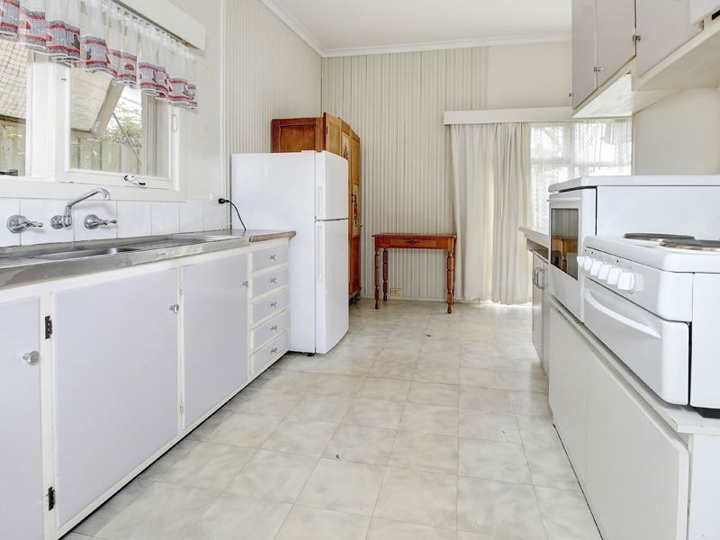 27 Warranilla Avenue, Rosebud VIC 3939