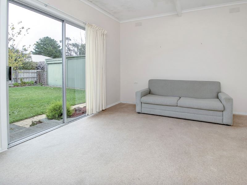 27 Warranilla Avenue, Rosebud VIC 3939