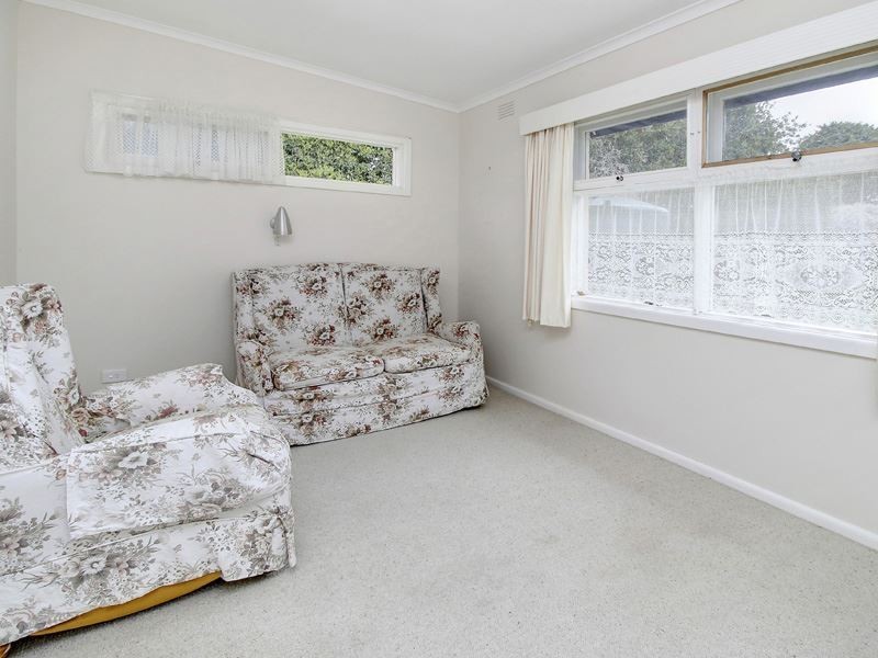 27 Warranilla Avenue, Rosebud VIC 3939