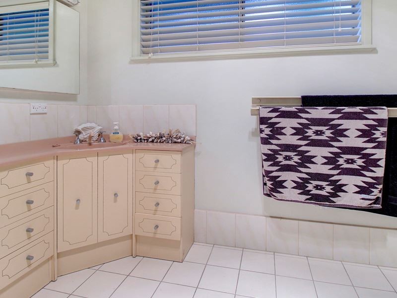 49 South Road, Rosebud VIC 3939