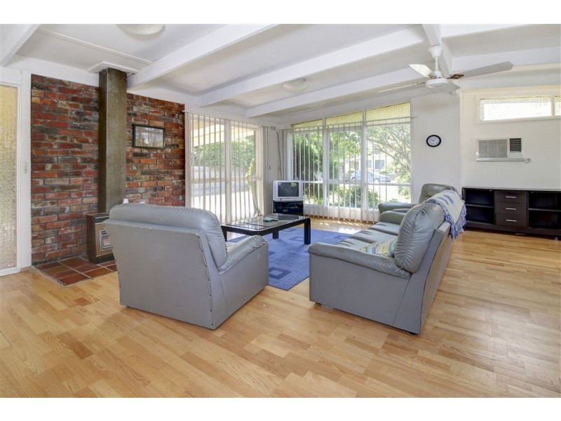 38 Woonton Crescent, Rosebud VIC 3939