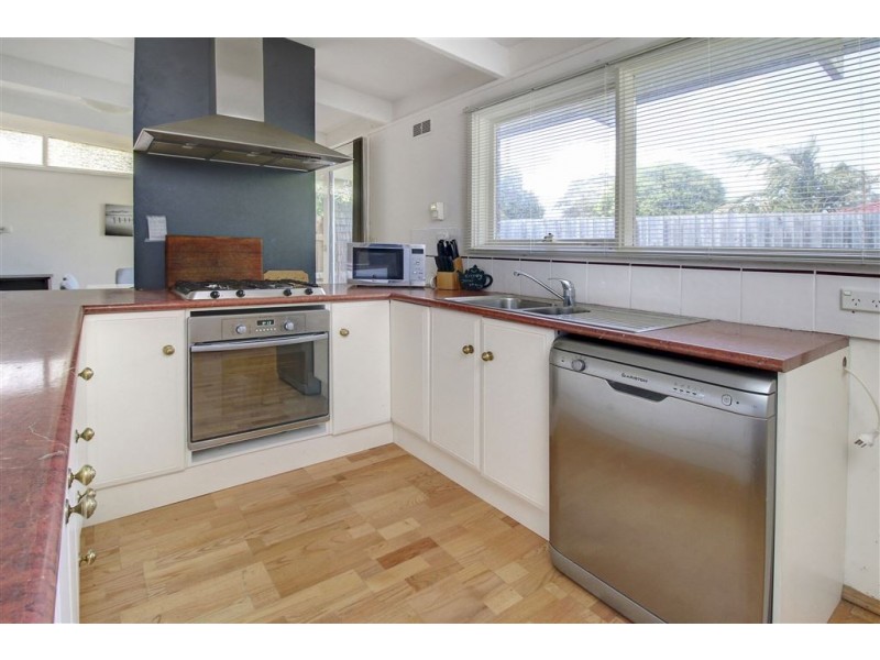 38 Woonton Crescent, Rosebud VIC 3939