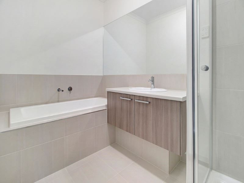 2/31 Cass Street, Rosebud VIC 3939