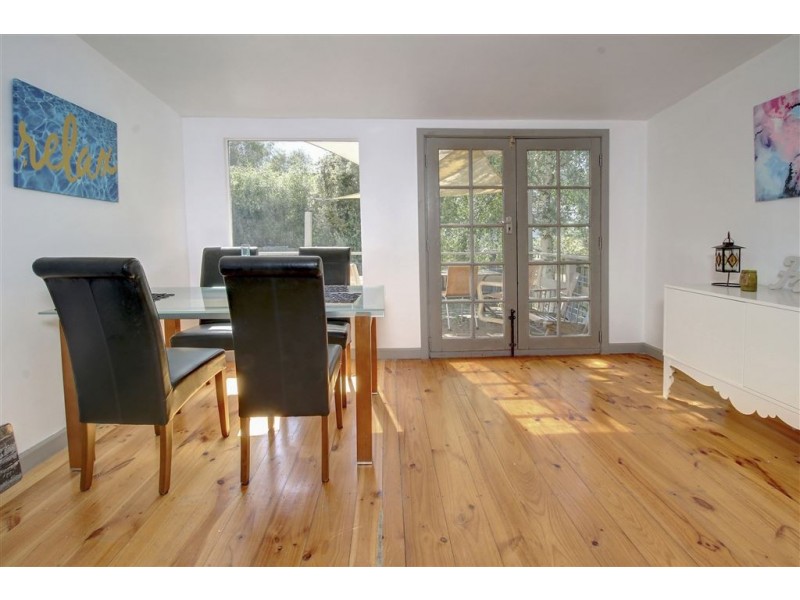 61 Seventh Avenue, Rosebud VIC 3939