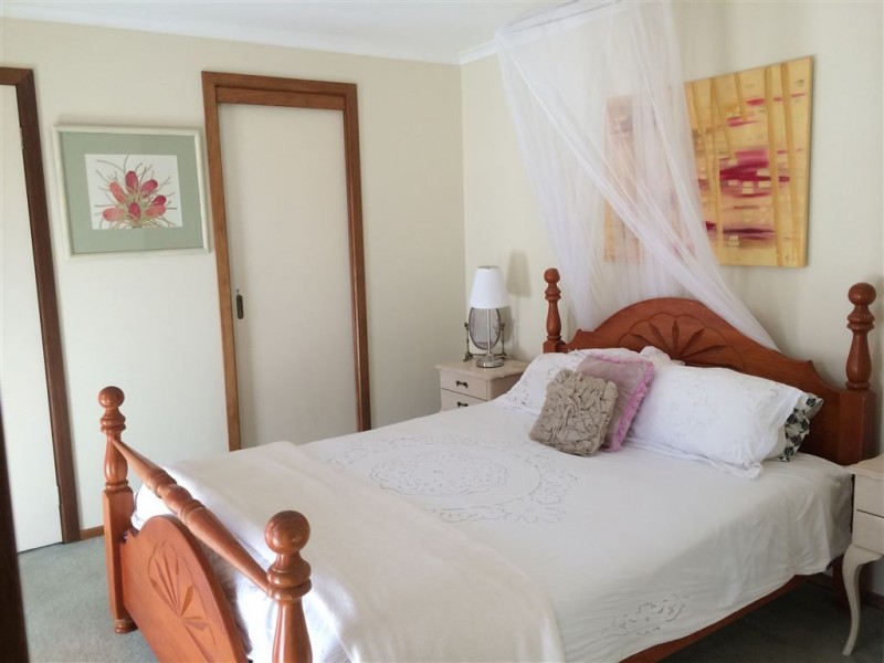 44 Elizabeth Ave, Rosebud West VIC 3940