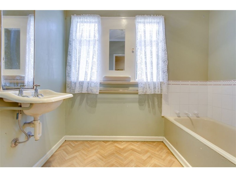 57 Second Avenue, Rosebud VIC 3939