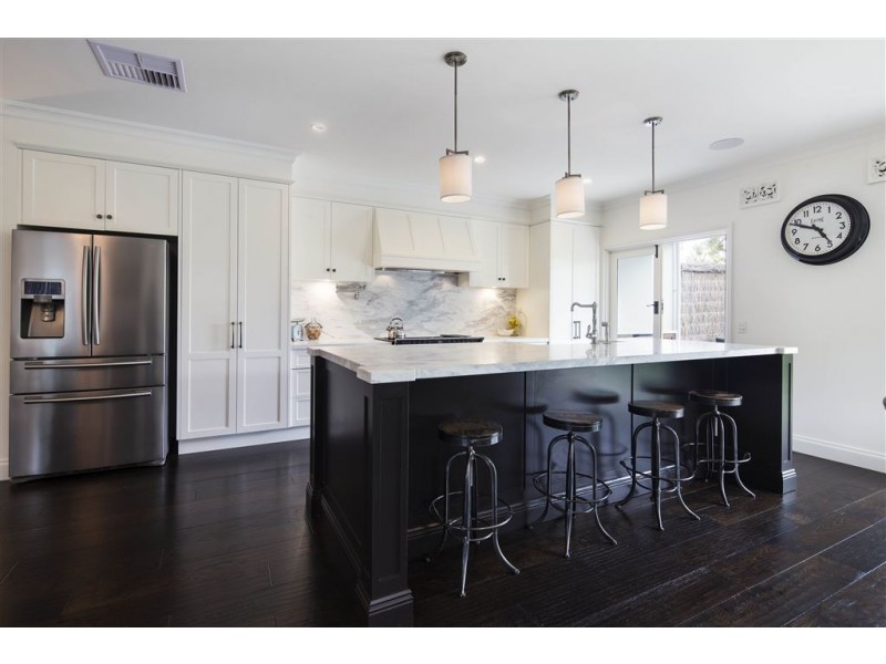 20 Gleneagles Avenue, Mornington VIC 3931