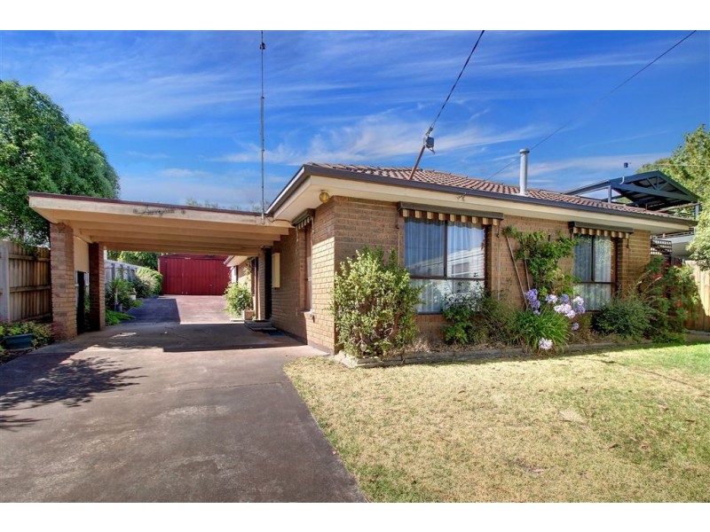 11 Iris Street, Dromana VIC 3936