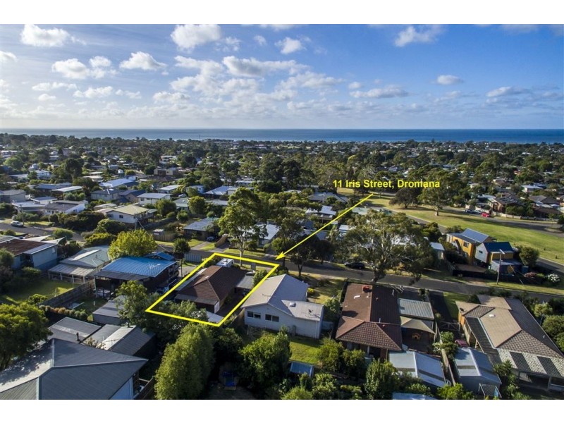 11 Iris Street, Dromana VIC 3936