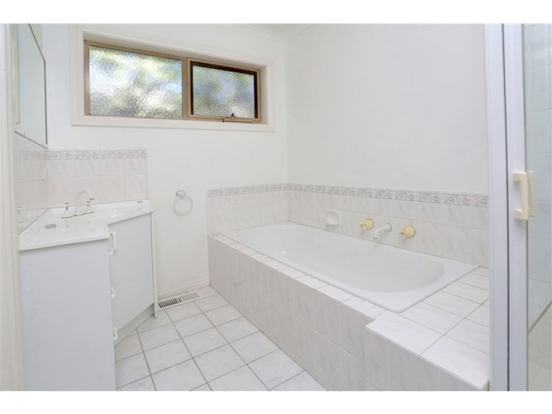 56A Flinders Avenue, Rosebud VIC 3939