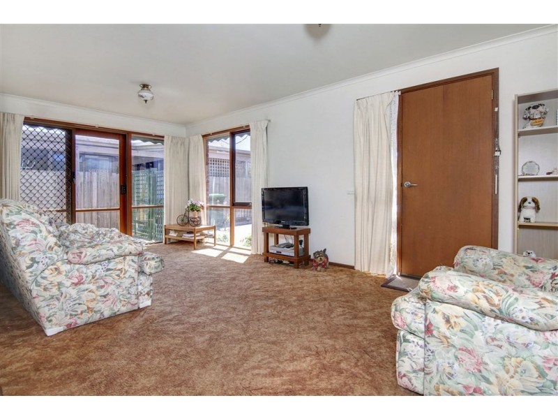 122 Third Avenue, Rosebud VIC 3939