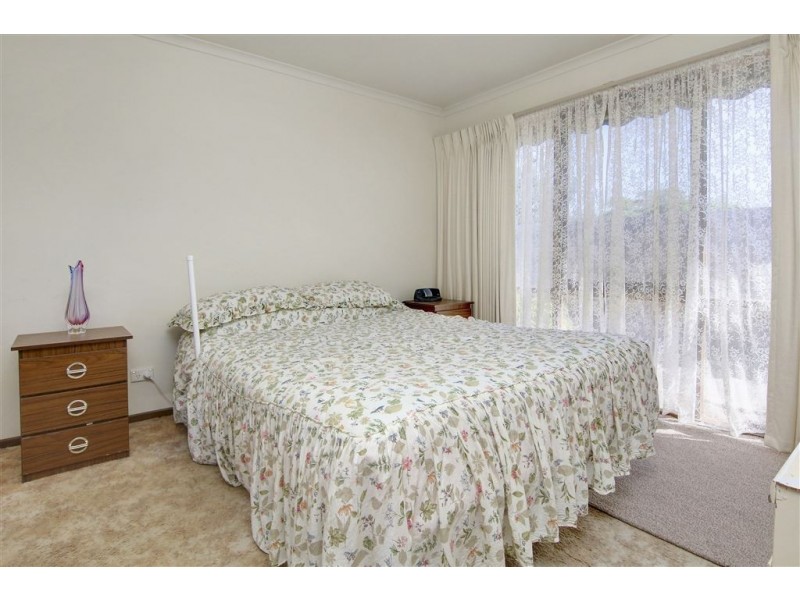 122 Third Avenue, Rosebud VIC 3939