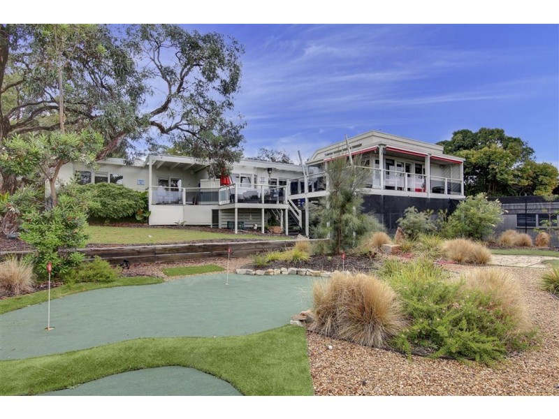 30-32 Goolgowie Street, Rosebud VIC 3939