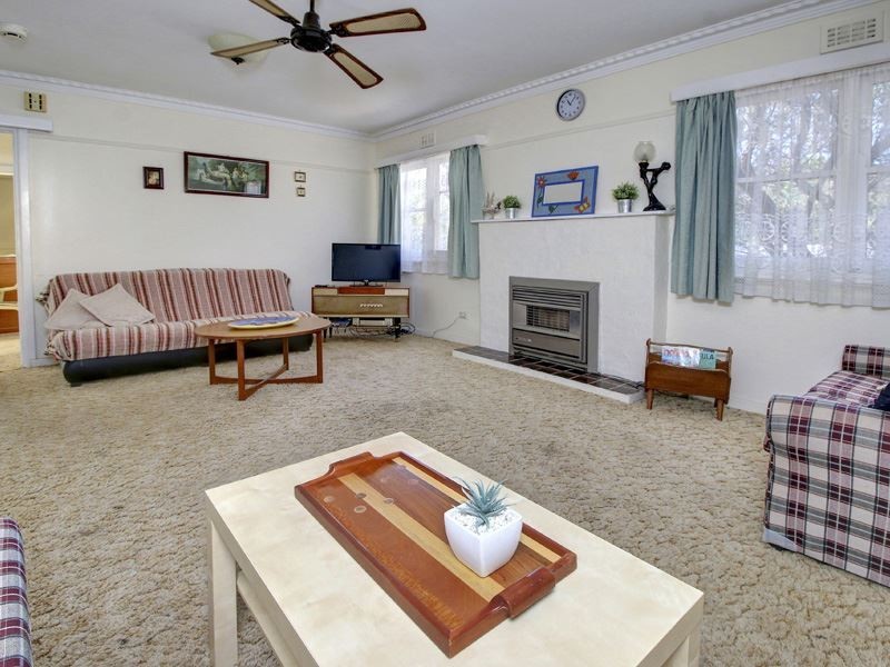 64 Third Avenue, Rosebud VIC 3939