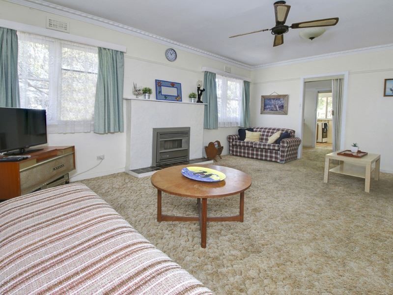 64 Third Avenue, Rosebud VIC 3939