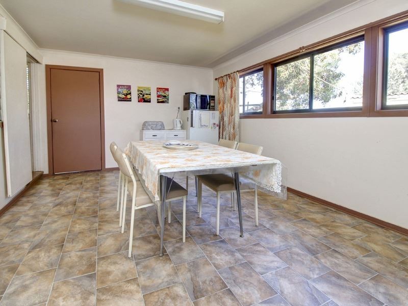 64 Third Avenue, Rosebud VIC 3939