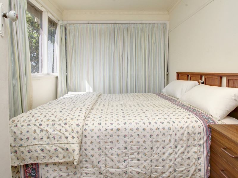 64 Third Avenue, Rosebud VIC 3939