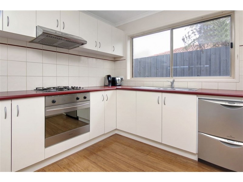 43 Swans Way, Rosebud West VIC 3940