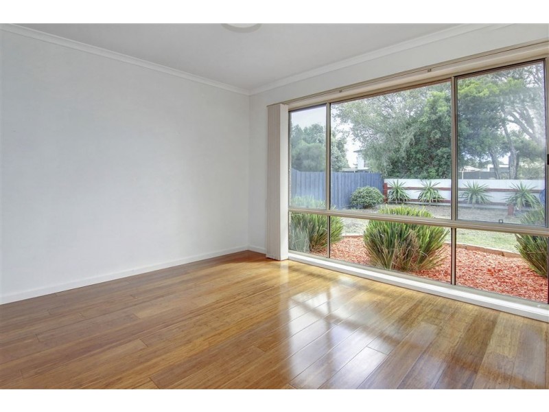 43 Swans Way, Rosebud West VIC 3940