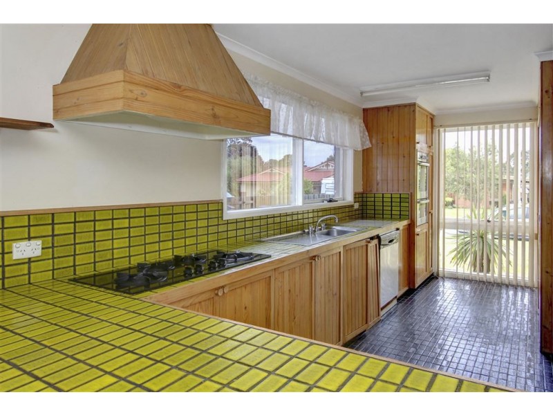 24 Carcoola Court, Rosebud VIC 3939