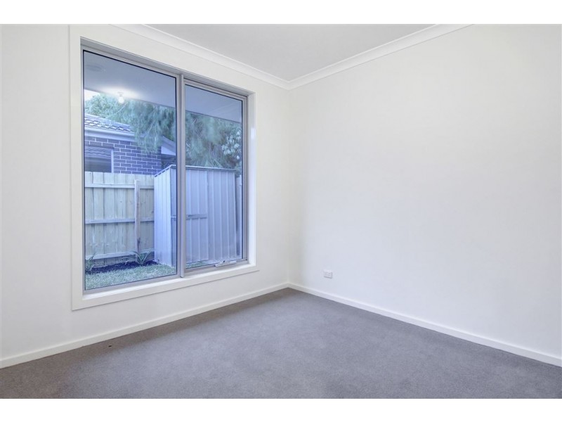 203 Sixth Avenue, Rosebud VIC 3939