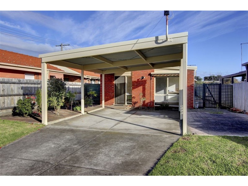 122 Third Avenue, Rosebud VIC 3939