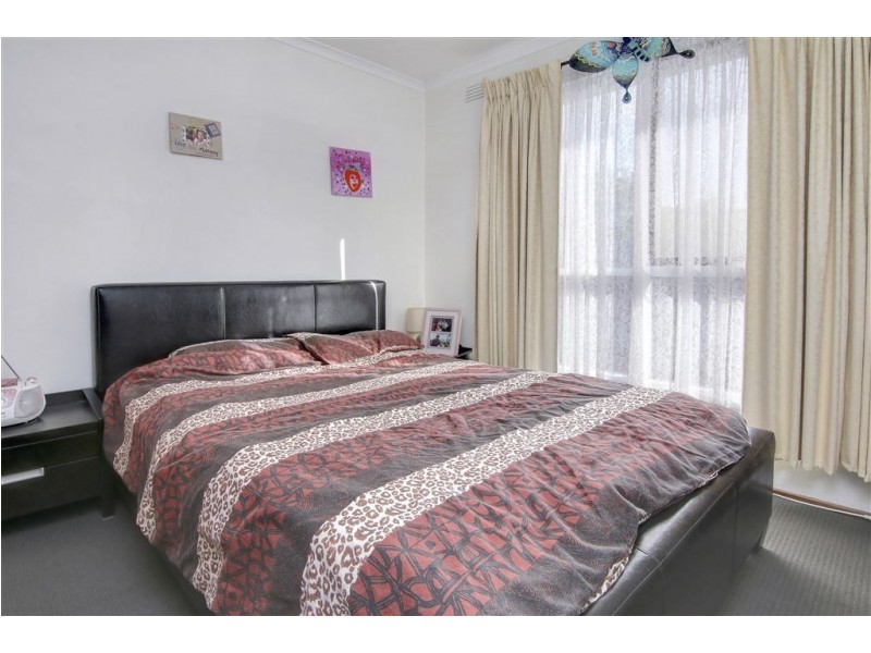 212 Ninth Avenue, Rosebud VIC 3939