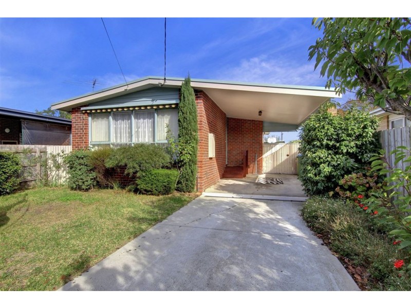 212 Ninth Avenue, Rosebud VIC 3939
