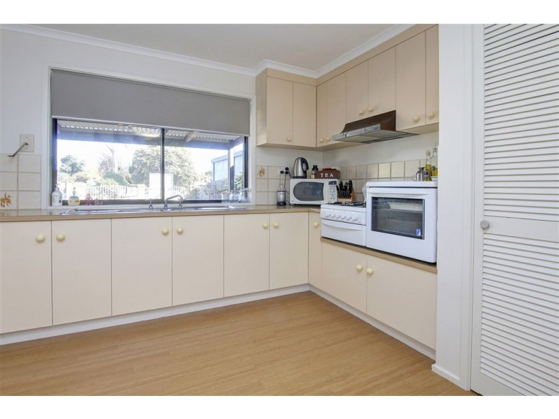 171 Ninth Avenue, Rosebud VIC 3939