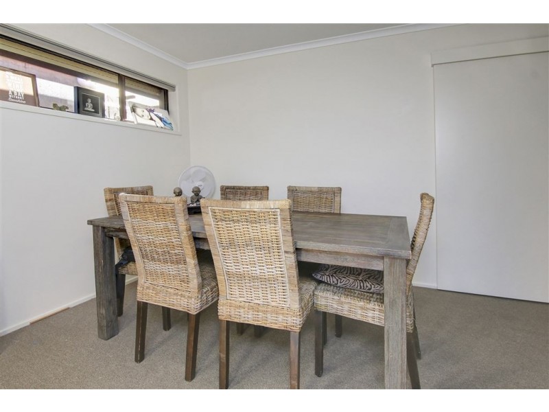 171 Ninth Avenue, Rosebud VIC 3939