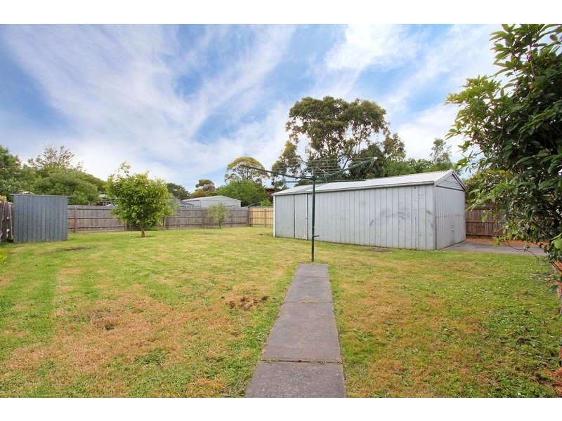 8 Foothills Avenue, Mccrae VIC 3938