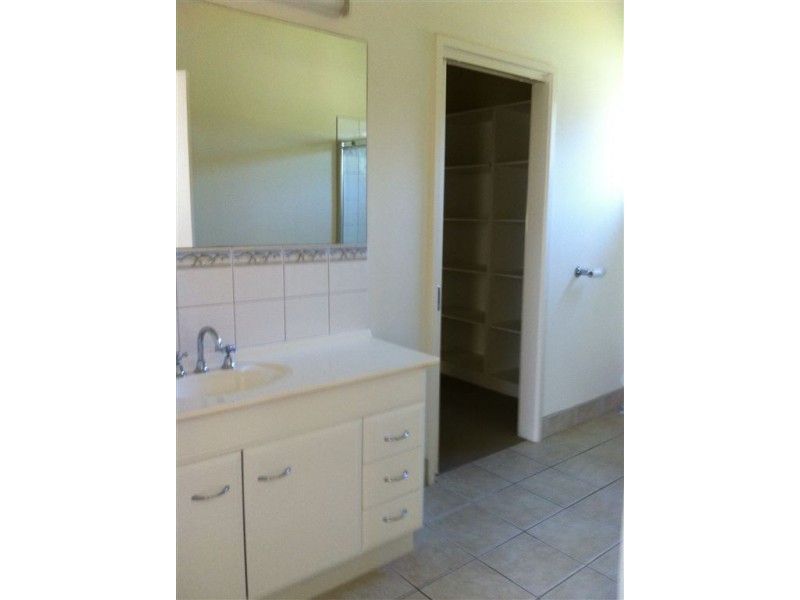 37 Hilary Avenue, Mccrae VIC 3938