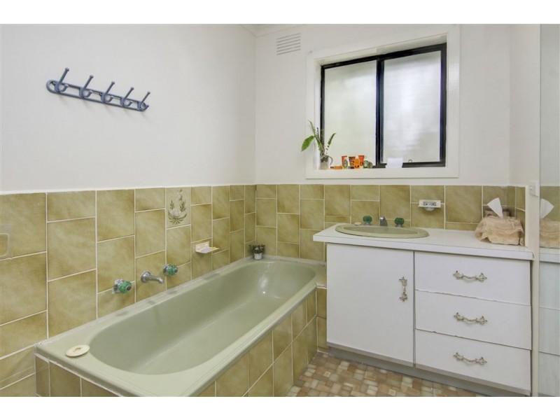 24 The Avenue, Mccrae VIC 3938