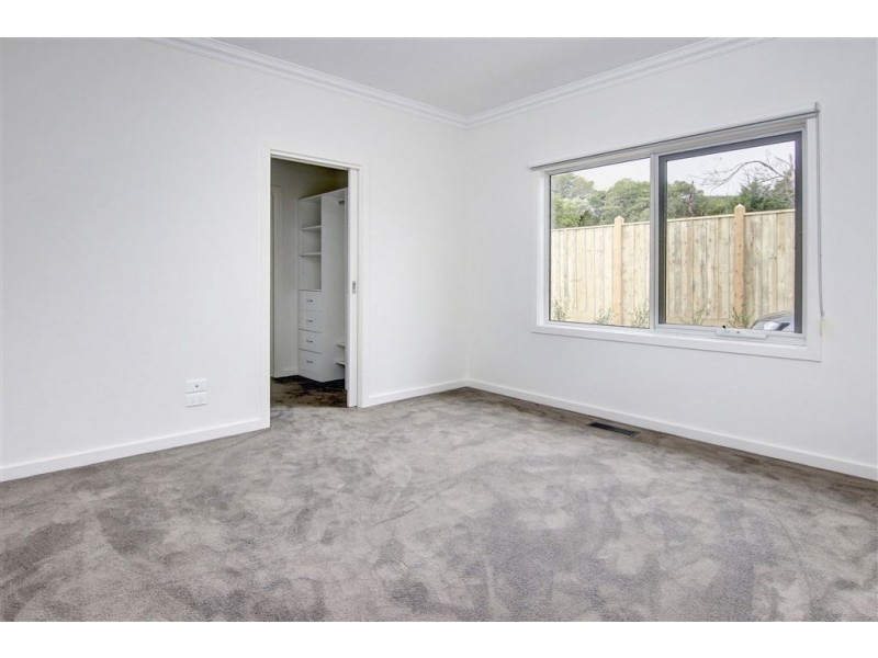 2/6 Banks Street, Mccrae VIC 3938