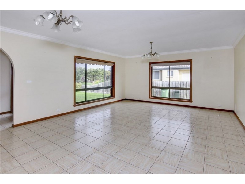 31 Davies Street, Safety Beach VIC 3936