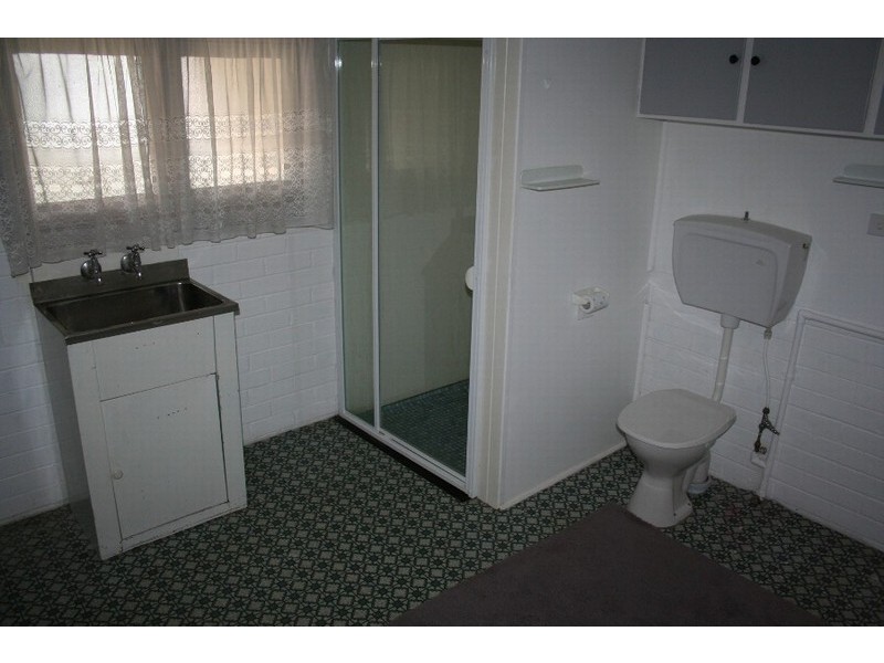 20-22 Eighth Avenue, Rosebud VIC 3939