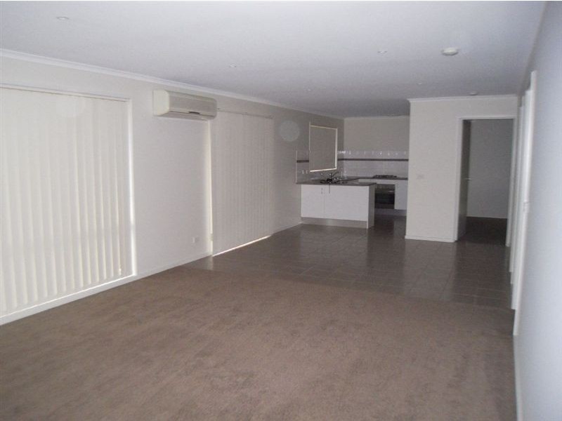 155 First Avenue, Rosebud VIC 3939