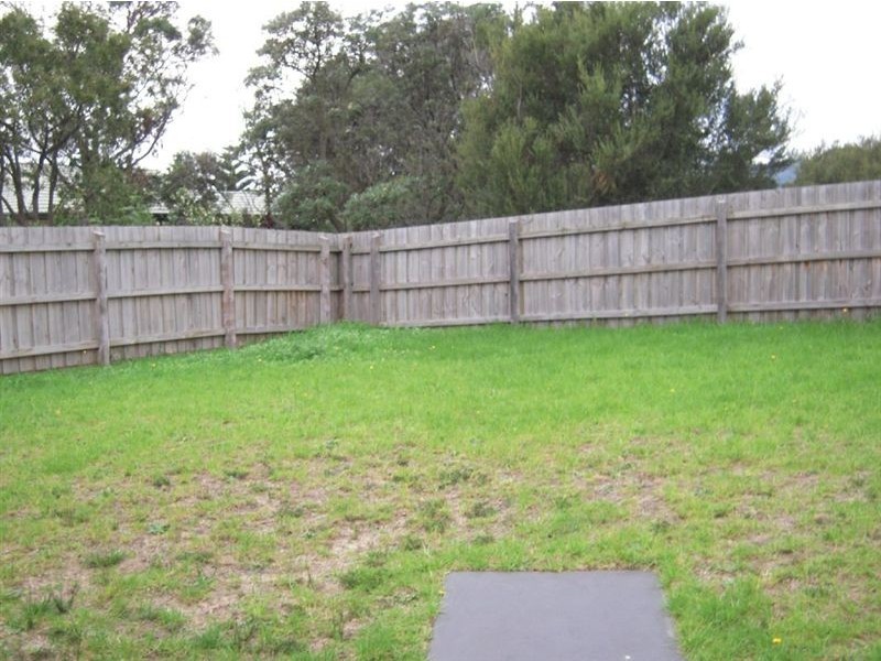 155 First Avenue, Rosebud VIC 3939