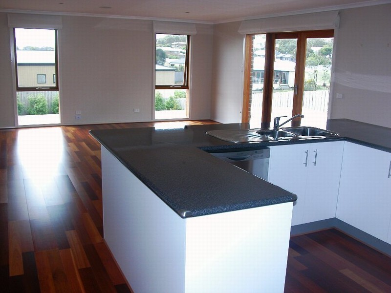 18 Greenhill Road, Rosebud VIC 3939