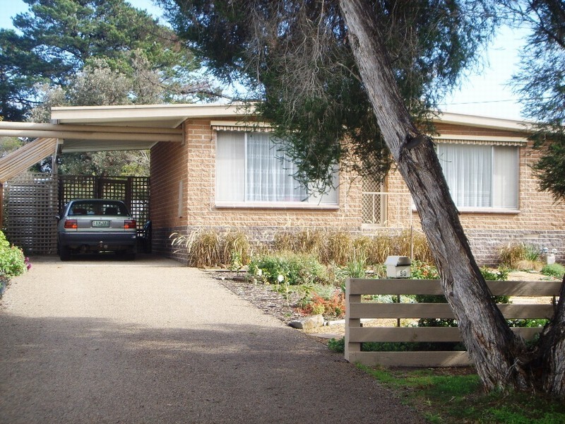 90 Ocean  Street, Rosebud VIC 3939