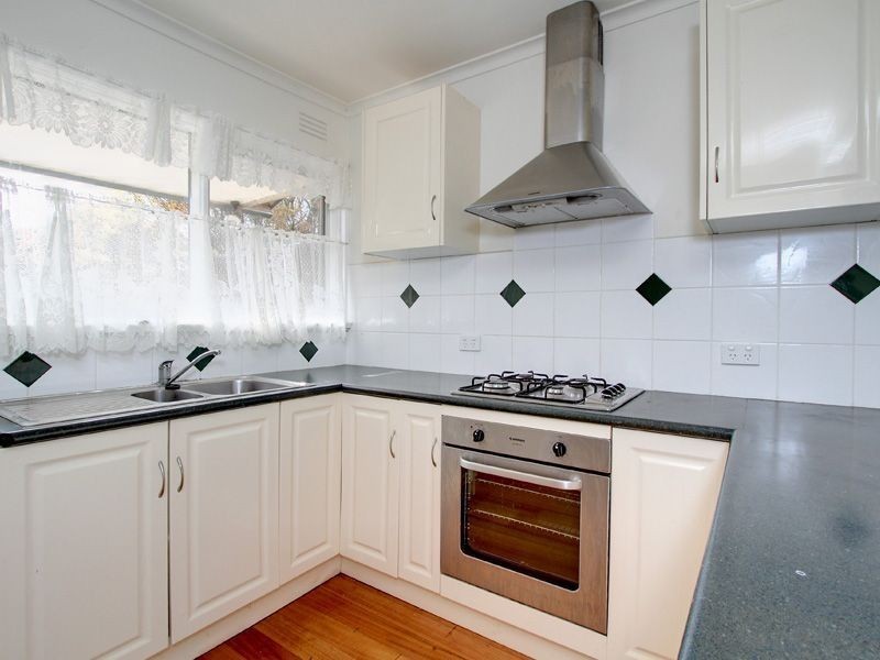 6 Kolinda Crescent, Rosebud VIC 3939