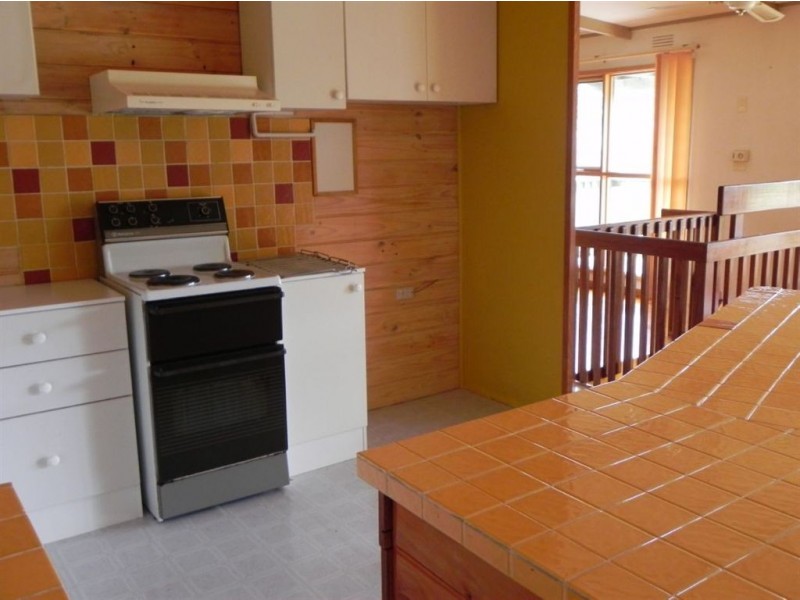 2 Coleman Crescent, Rosebud West VIC 3940