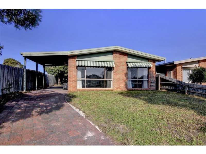 218 Eighth Avenue, Rosebud VIC 3939