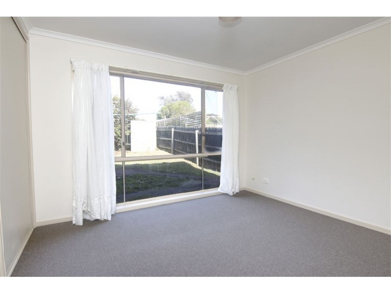 218 Eighth Avenue, Rosebud VIC 3939