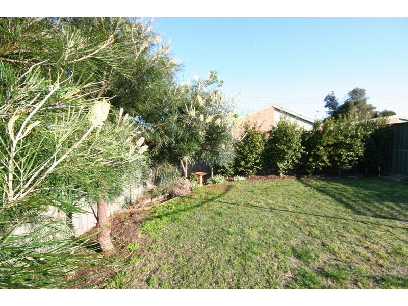 218 Eighth Avenue, Rosebud VIC 3939