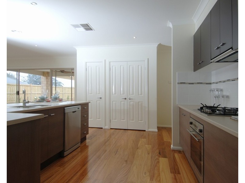 2 Sandstock Place, Rosebud VIC 3939