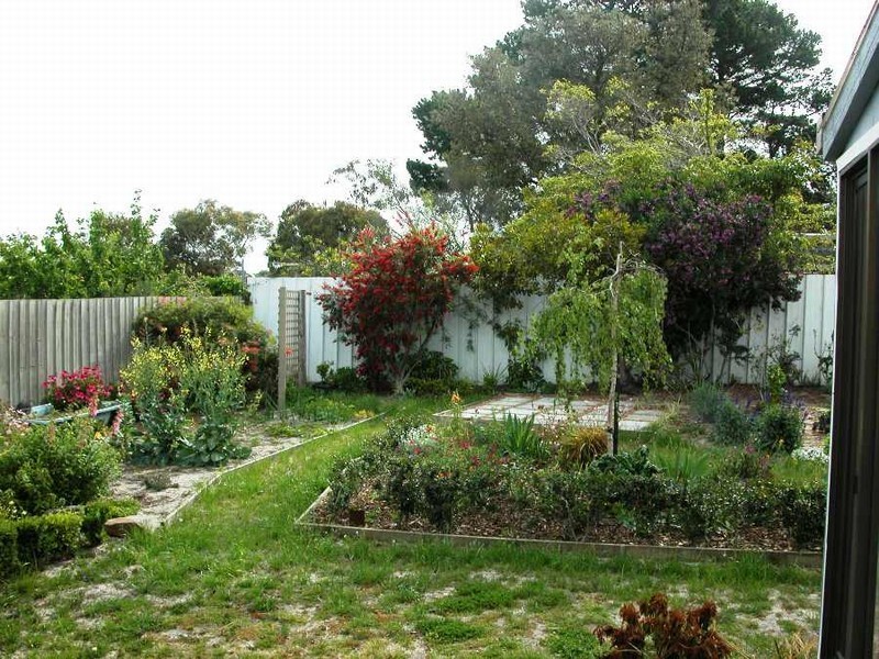 90 Ocean Street, Rosebud VIC 3939