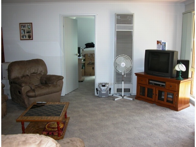 149 Eighth Avenue, Rosebud VIC 3939